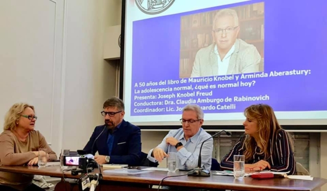 Encuentro en APA. Asociación Psicoanalítica Argentina. La Adolescencia Normal, 50 años después.