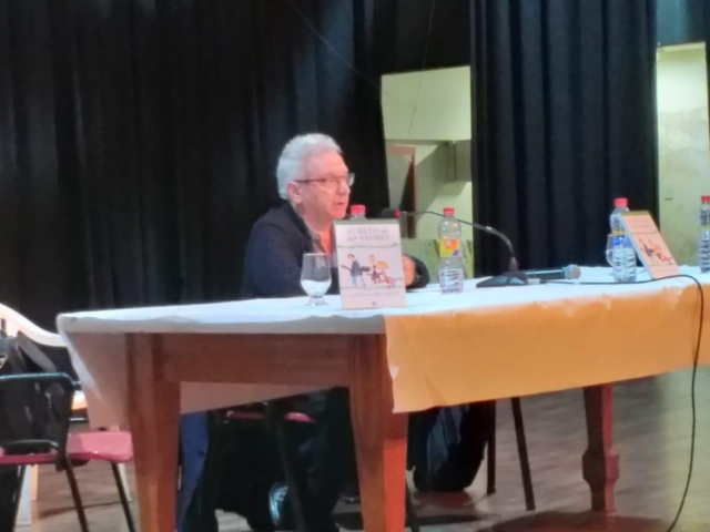 Conferencia sobre Niños y Adolescentes en el Auditorio de la Unión Obrera Metalúrgica de Villa Constitución